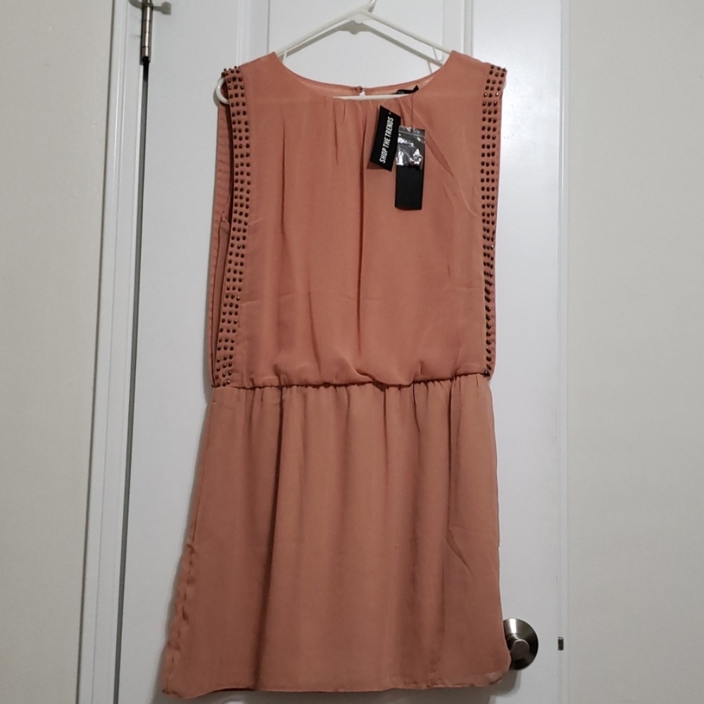 NWT ARK & CO Lg Salmon Chiffon Dress